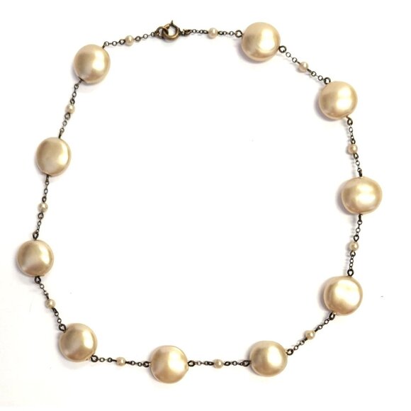 Vintage Coin Shaped Faux Pearls Necklace - Picture 1 of 1